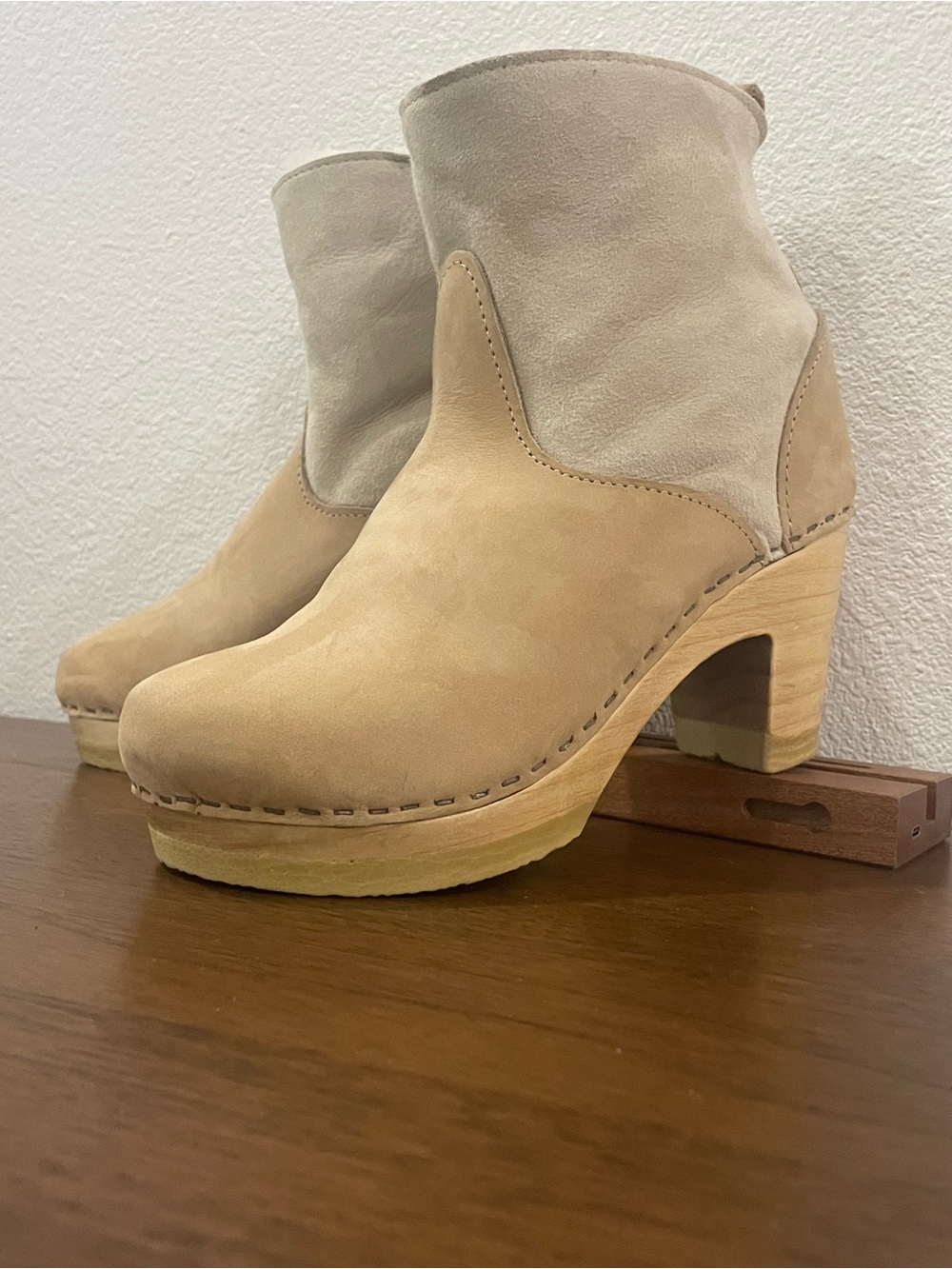 No.6, Size 7 women’s Shearling Luxury Chunky Clog Winter Boots Leather MSRP $430